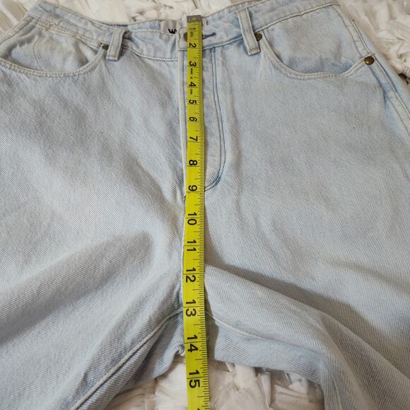 WRANGLER DISTRESSED HIGH WAISTED JEANS LITA WOMEN SIZE 10 BUTTONFLY  LIGHT WASH - Picture 16 of 17